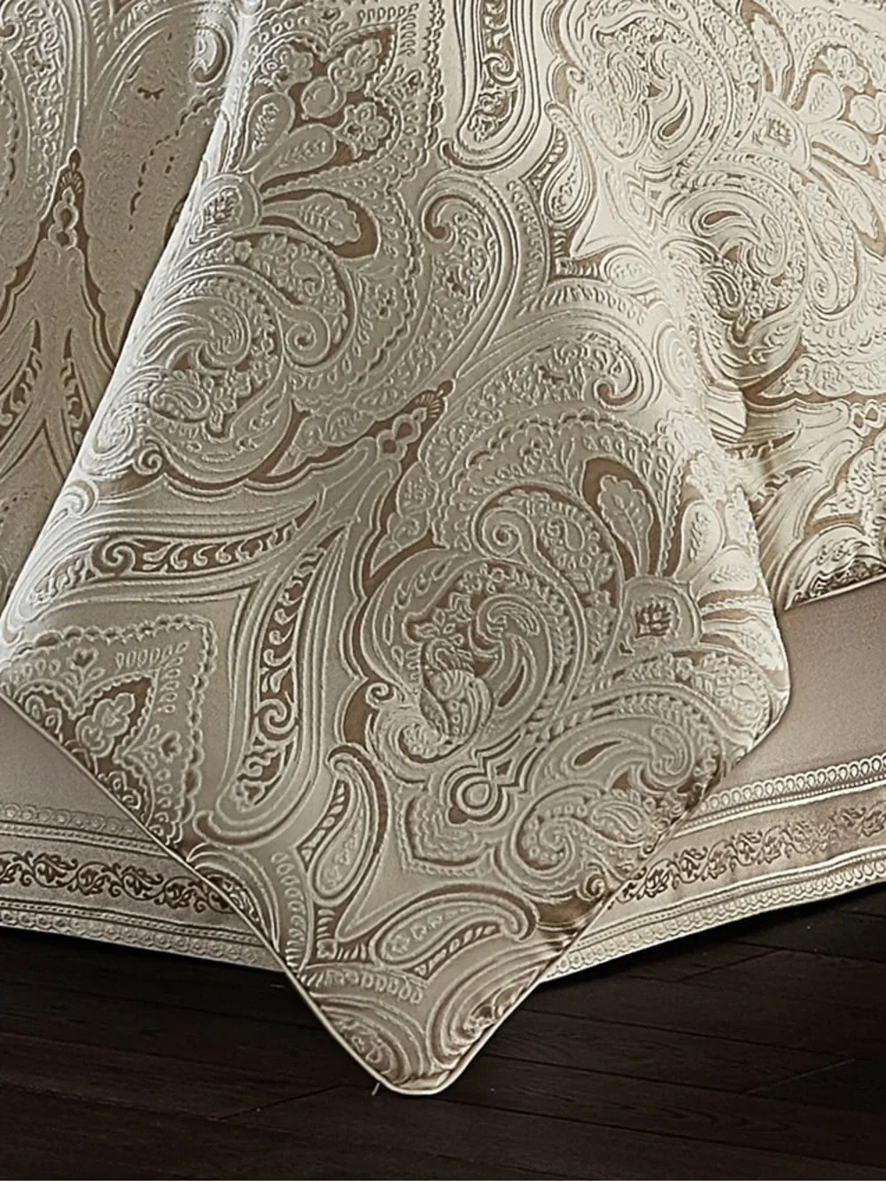 J Queen New York Trinity 4-Pc. Comforter Set, Queen - Champagne